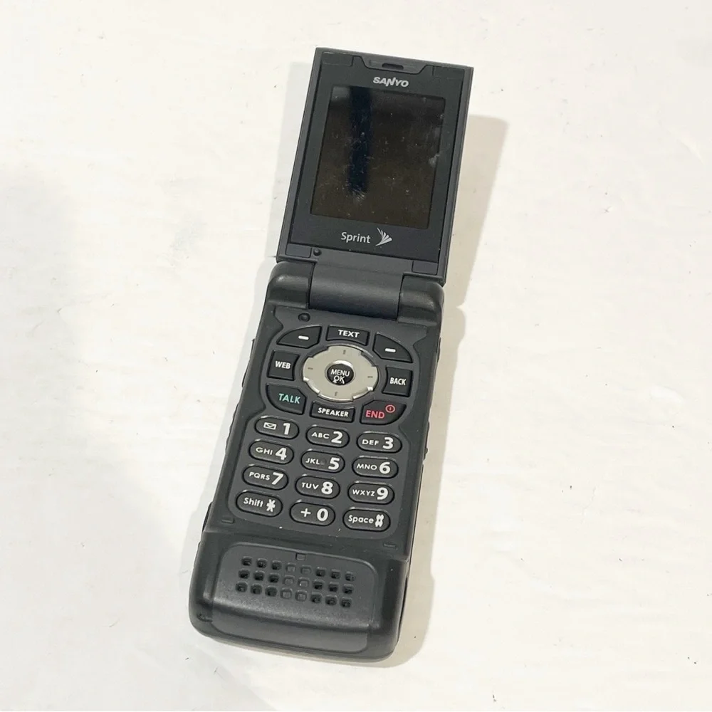 Sanyo Pro 700 A / Pro-700a‎ - Black and Silver Sprint Cellular Flip Phone